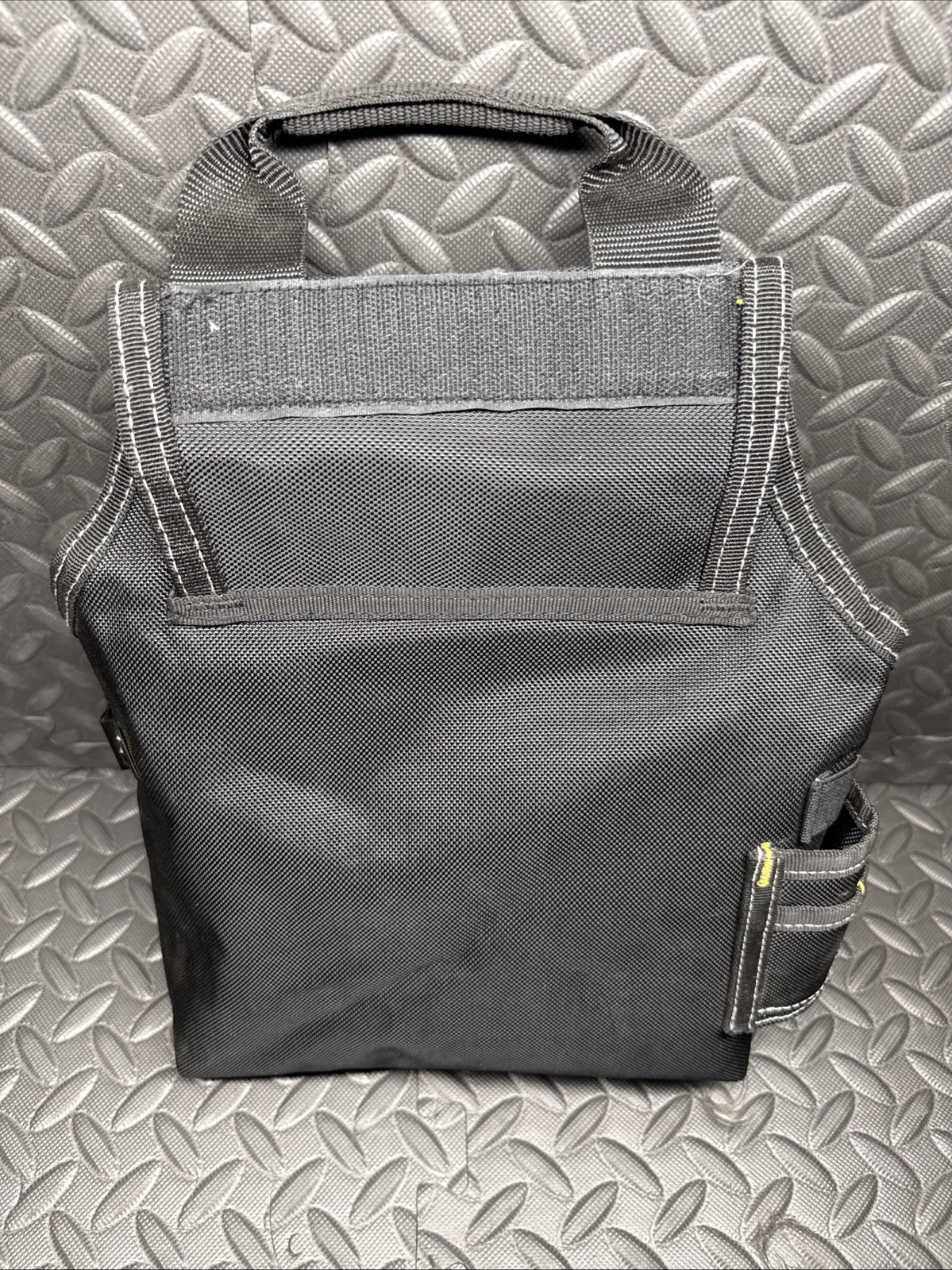 DEWALT 13 pocket Ballistic Nylon Professional Nail Pouch Black/Yellow