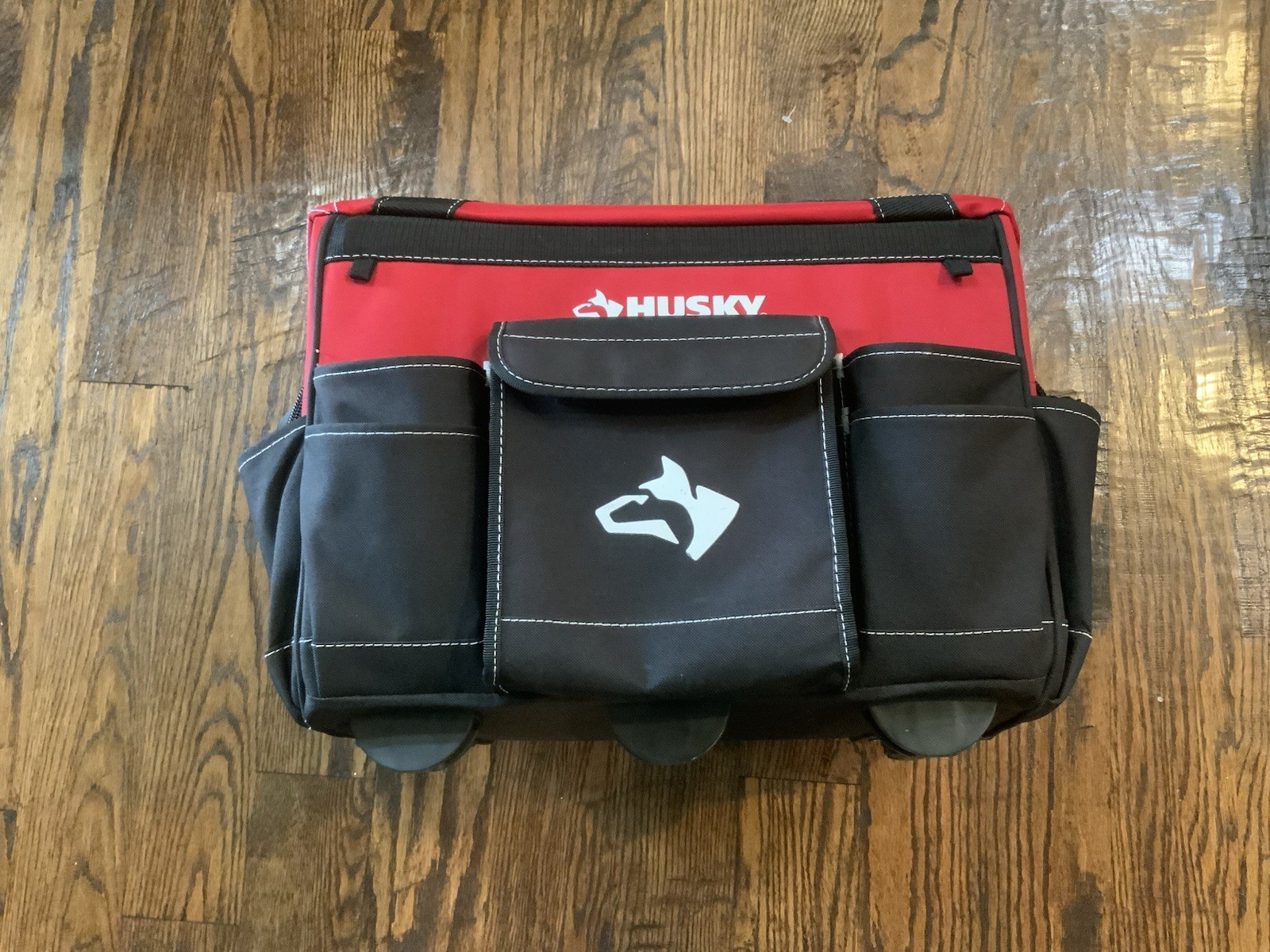 Husky HD65018-TH Tool Bag 18 Pocket Heavy-Duty Telescoping Handle With Wheels