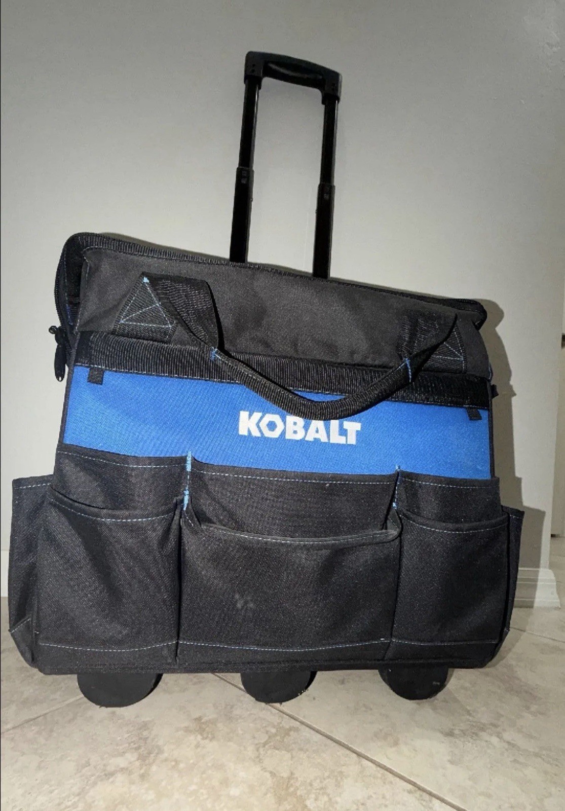 KOBALT – Tool Set Case with Wheels 17″x 14″ x 10″ rolling tool kit