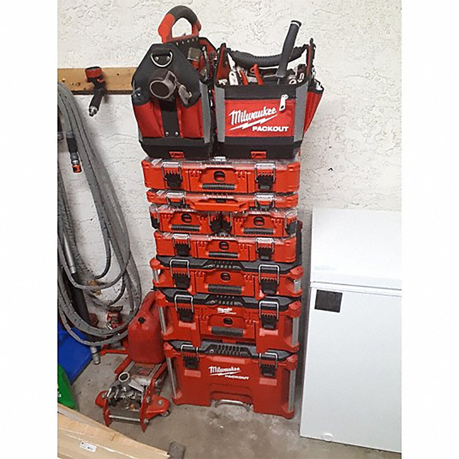 Milwaukee 48-22-8315 15″ PACKOUT Storage Tote, 32 Total Pockets Metal Tape Clip