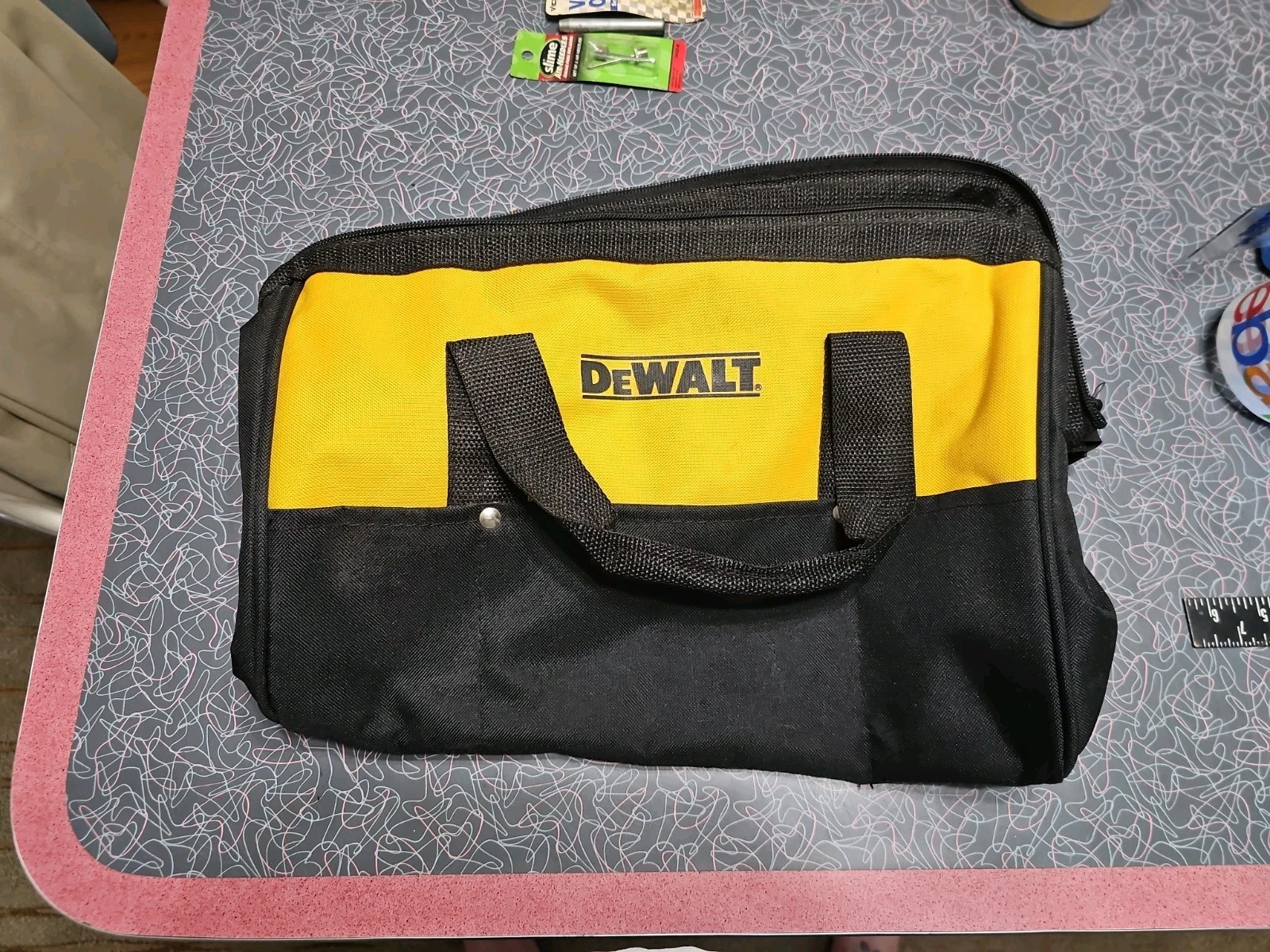 DeWalt Nylon Tool Bag Heavy Duty 15 in x 9 in x 11 in