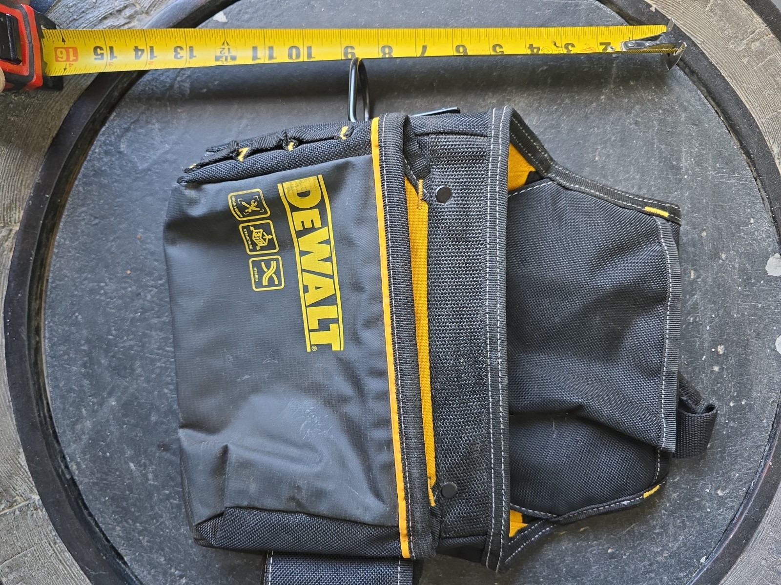 Dewalt 58g015 Graphite Tool Pouch Belt Bag Multi Pocket Organizer Worksite Used