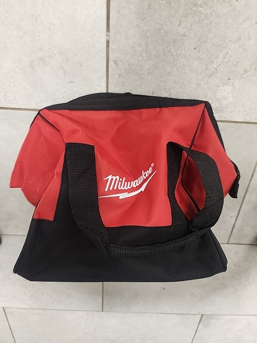 Milwaukee 902001011 Tool Bag – Red
