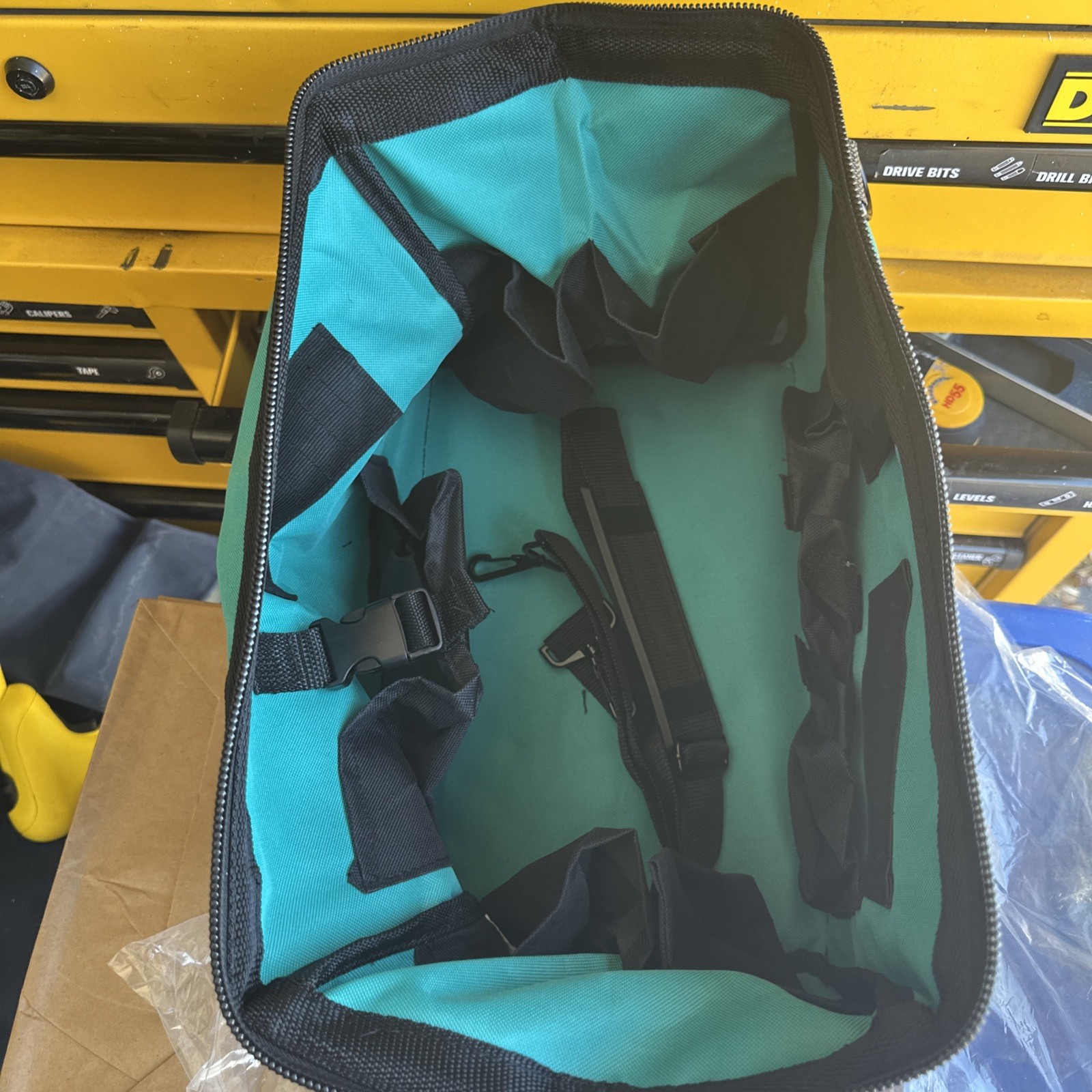 Makita 831253-8 Contractor Tool Bag, 14″X11”X9”