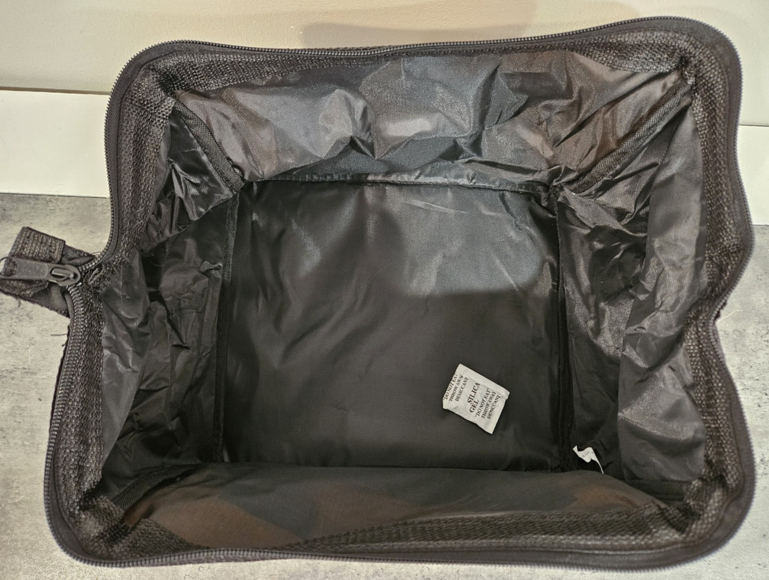 NEW – SET OF 2 DeWALT Heavy Duty Ballistic Nylon 13″ Tool Bags (13” x 10” x 10”)