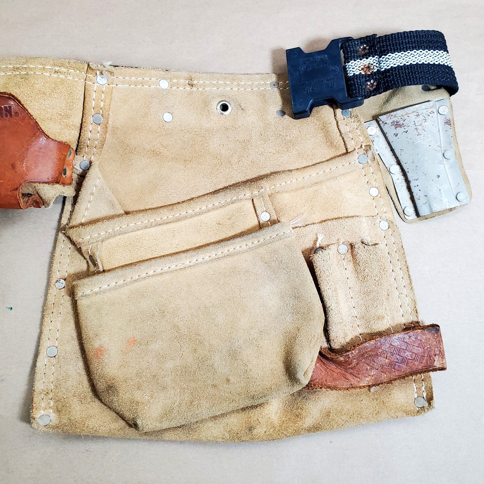 Vintage Craftsman Leather Suede Tool Belt 937723 Carpenter Pouch Work Apron