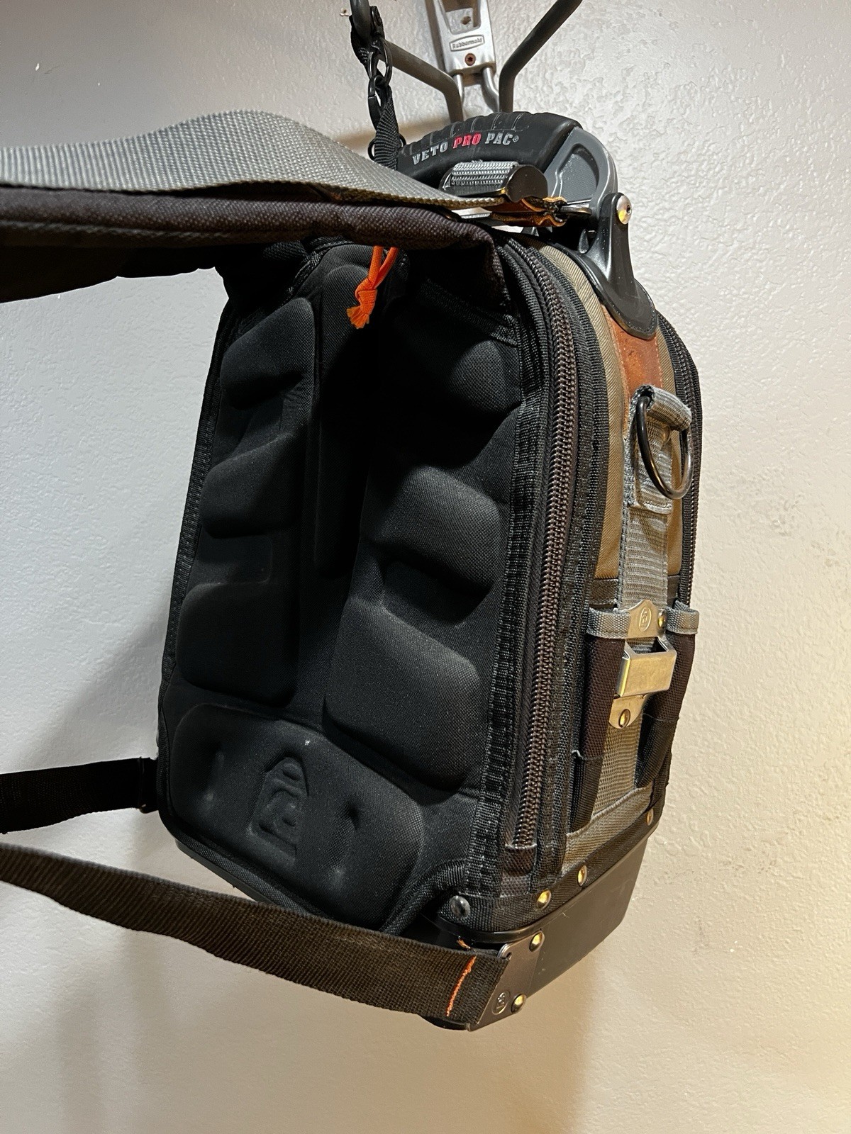 VETO PRO PAC Tech Pac MC-LT Large Nylon Tool Backpack