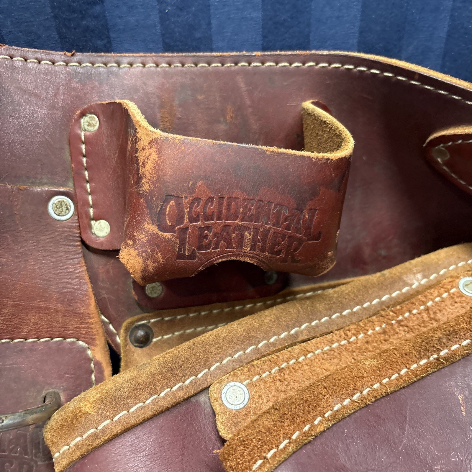 Occidental Leather Pro Carpenters 5 Bag tool belt. 54″ tip to buckle. L6