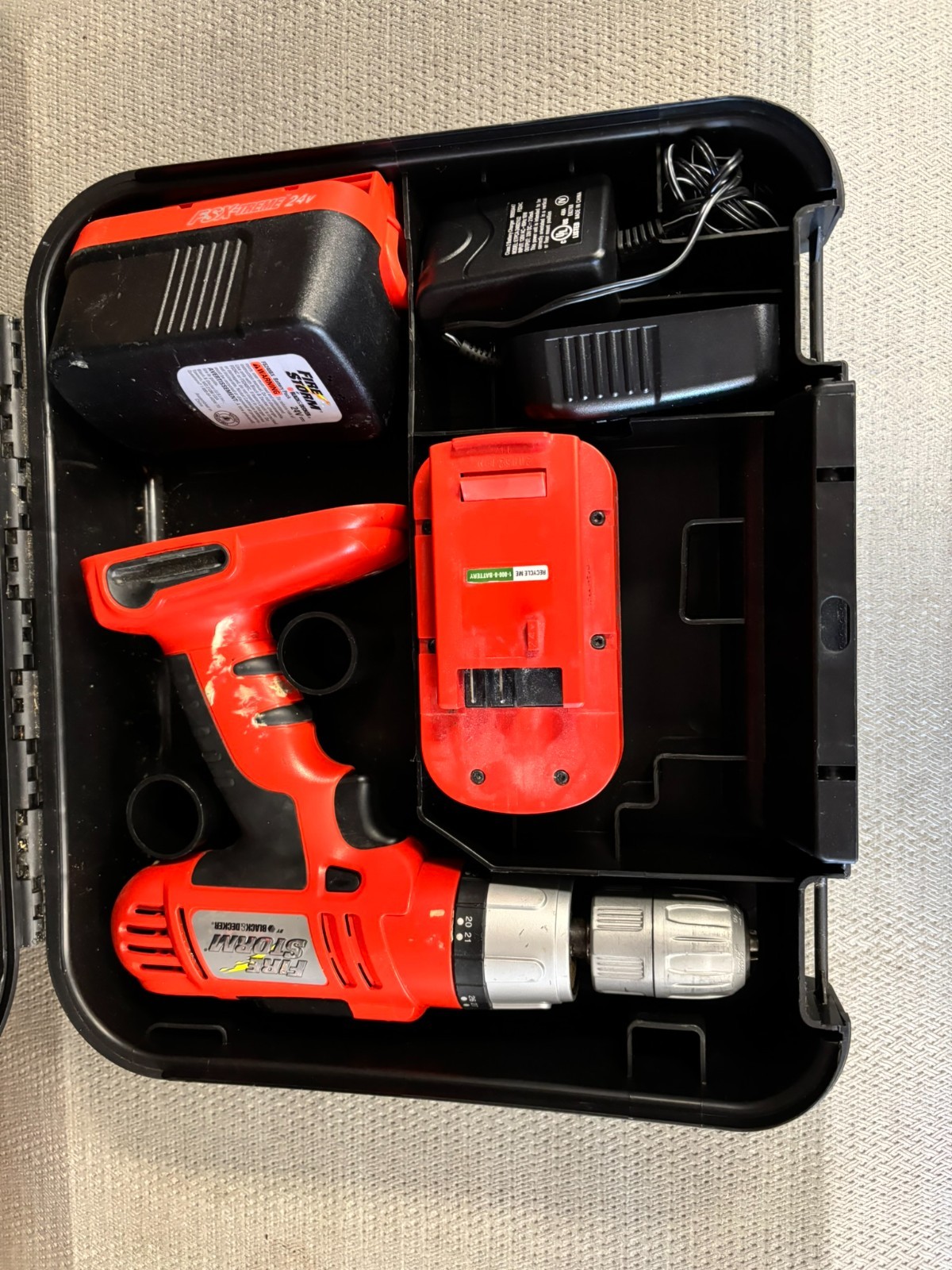 BLACK DECKER FireStorm Contractor Case W/ Drill