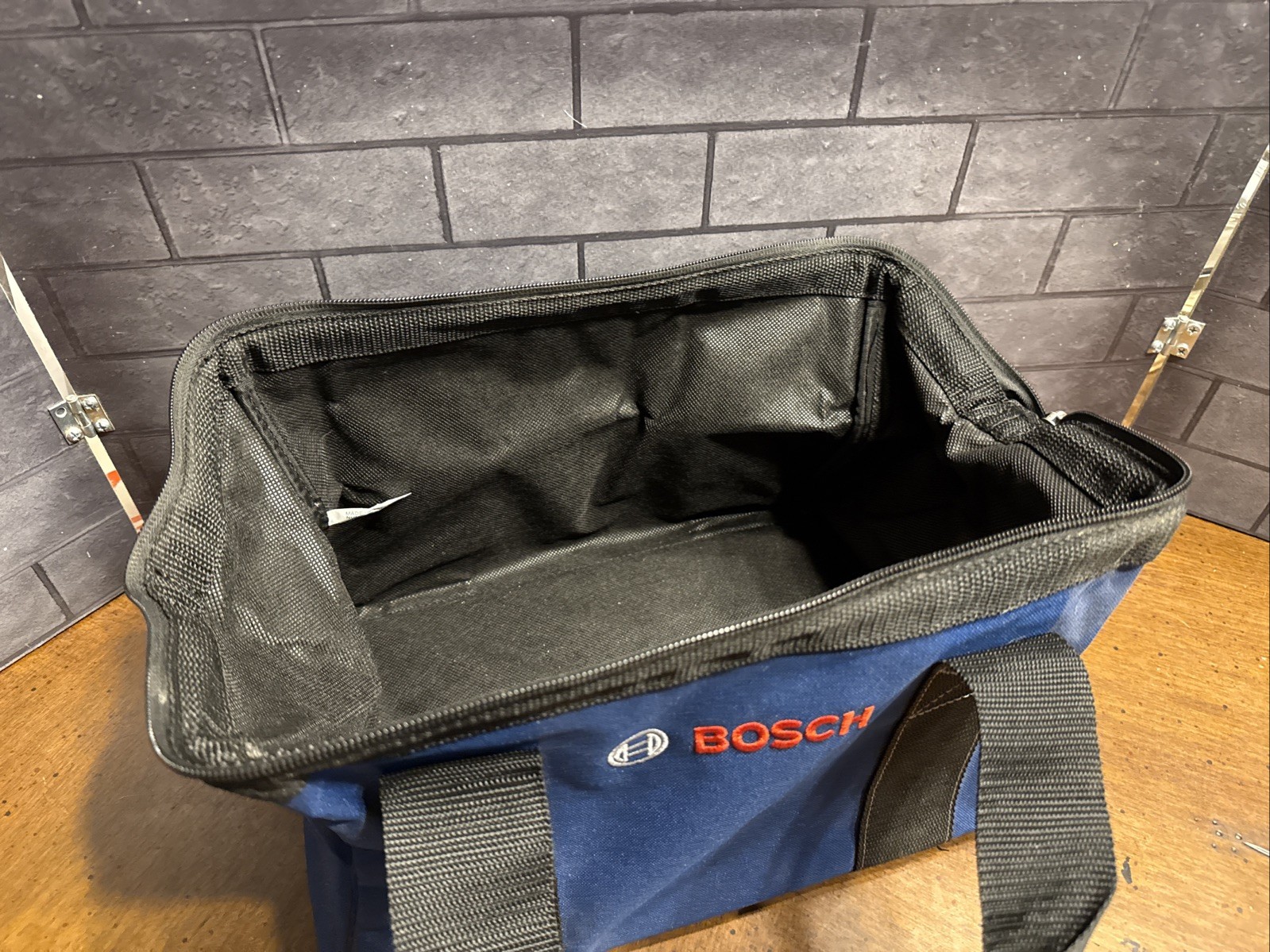 Bosch Medium Heavy Duty Blue Canvas Tool Bag 13” x 9” x 9” 2610041759 NEW Cond.