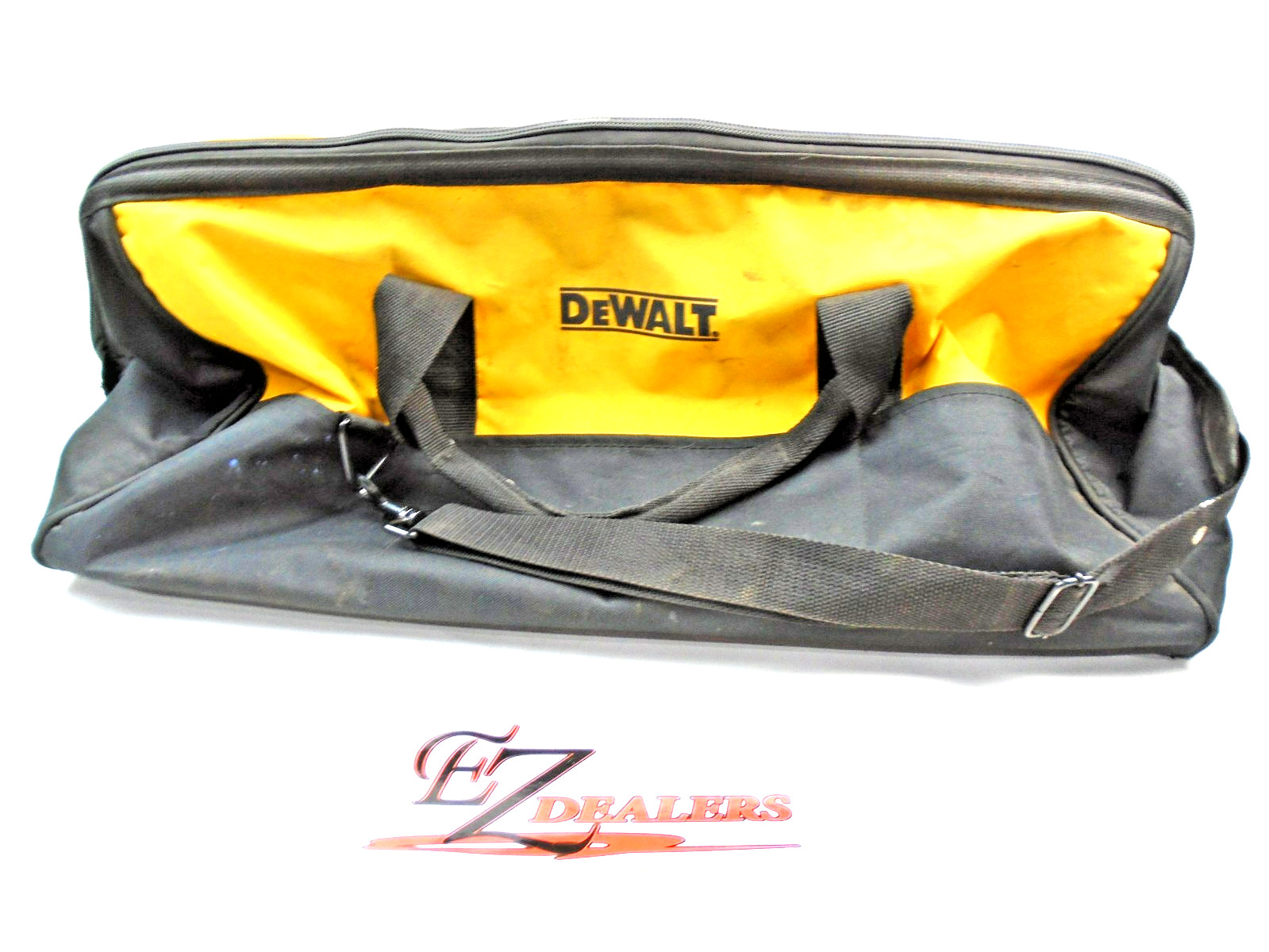 DeWalt Large Tool Bag Contractor Bag 24″x 12″x 12″ with pockets