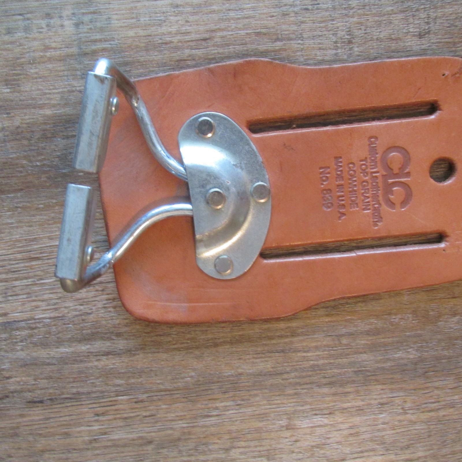 CLC TOP GRAIN COWHIDE HAMMER HOLDER Carpenter Belt METAL FLIP CRADLE W/O LABEL!!