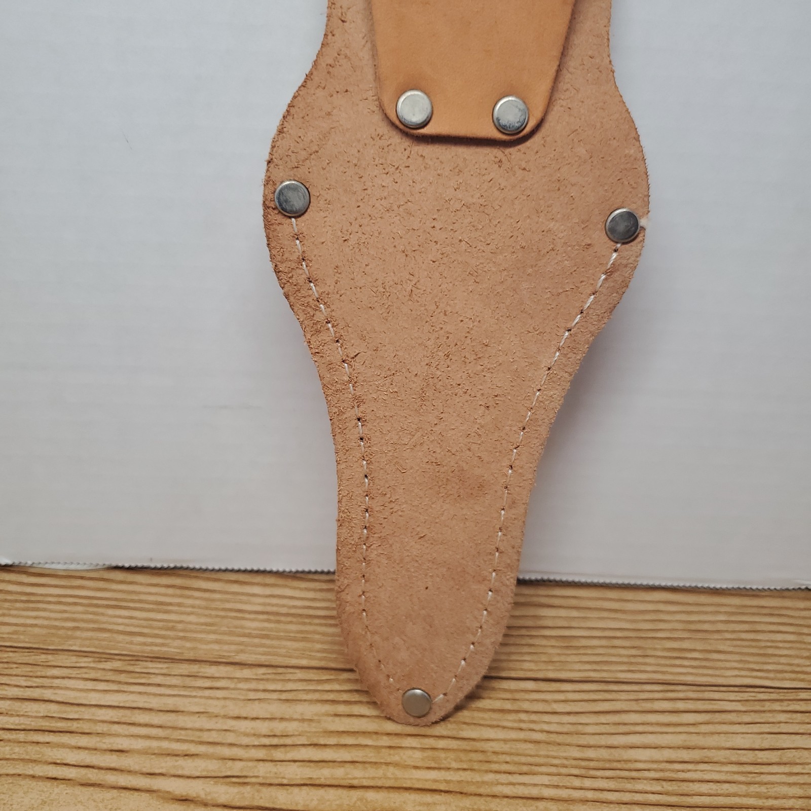 Klein Tools 5100M Tool Pouch Scissors Holder Tunnel Loop Medium Brown Leather