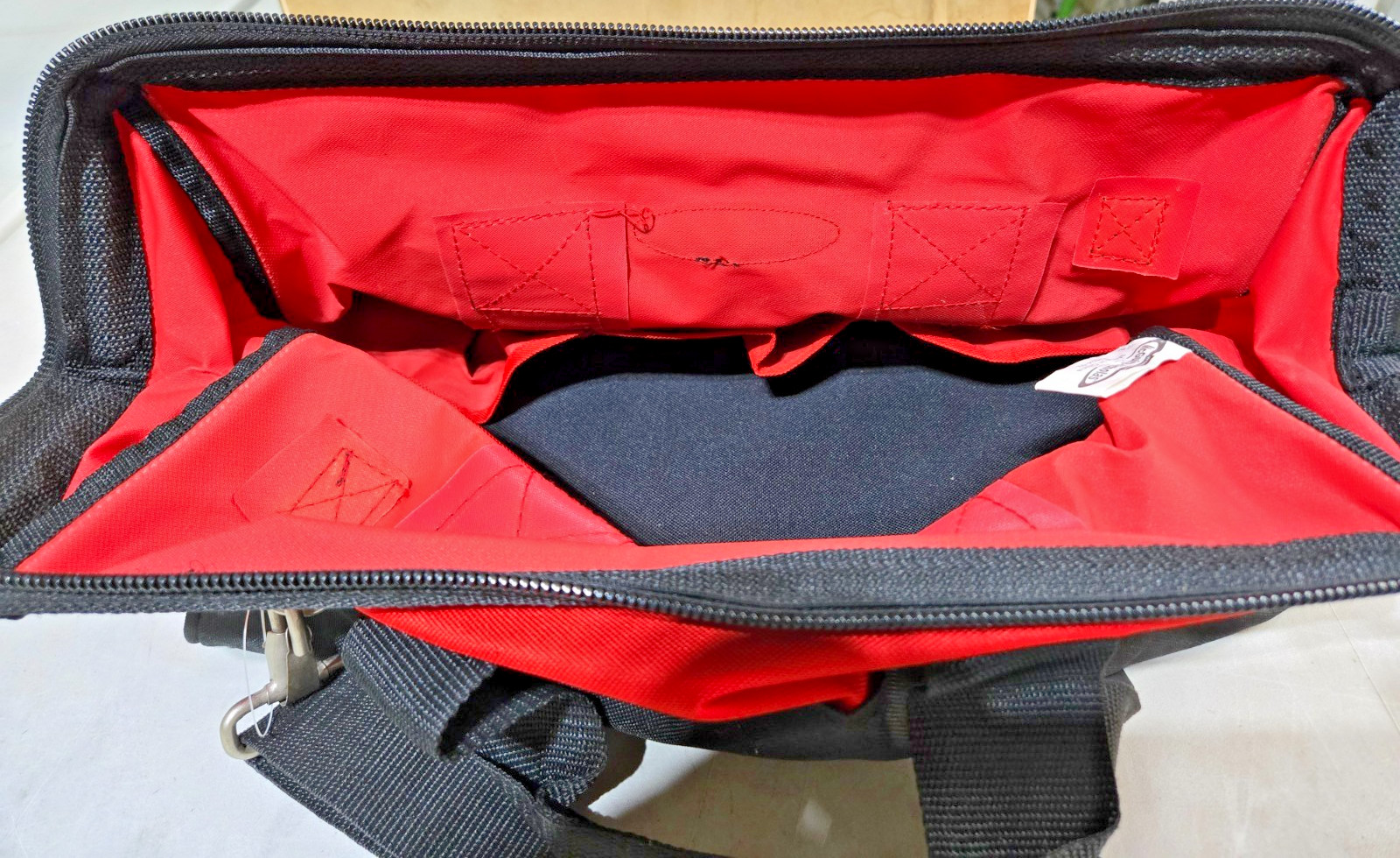 McGuire-Nicholas – Tool Bag #06-024-02-red/black-6-pkts outside+ 6 Pkts inside