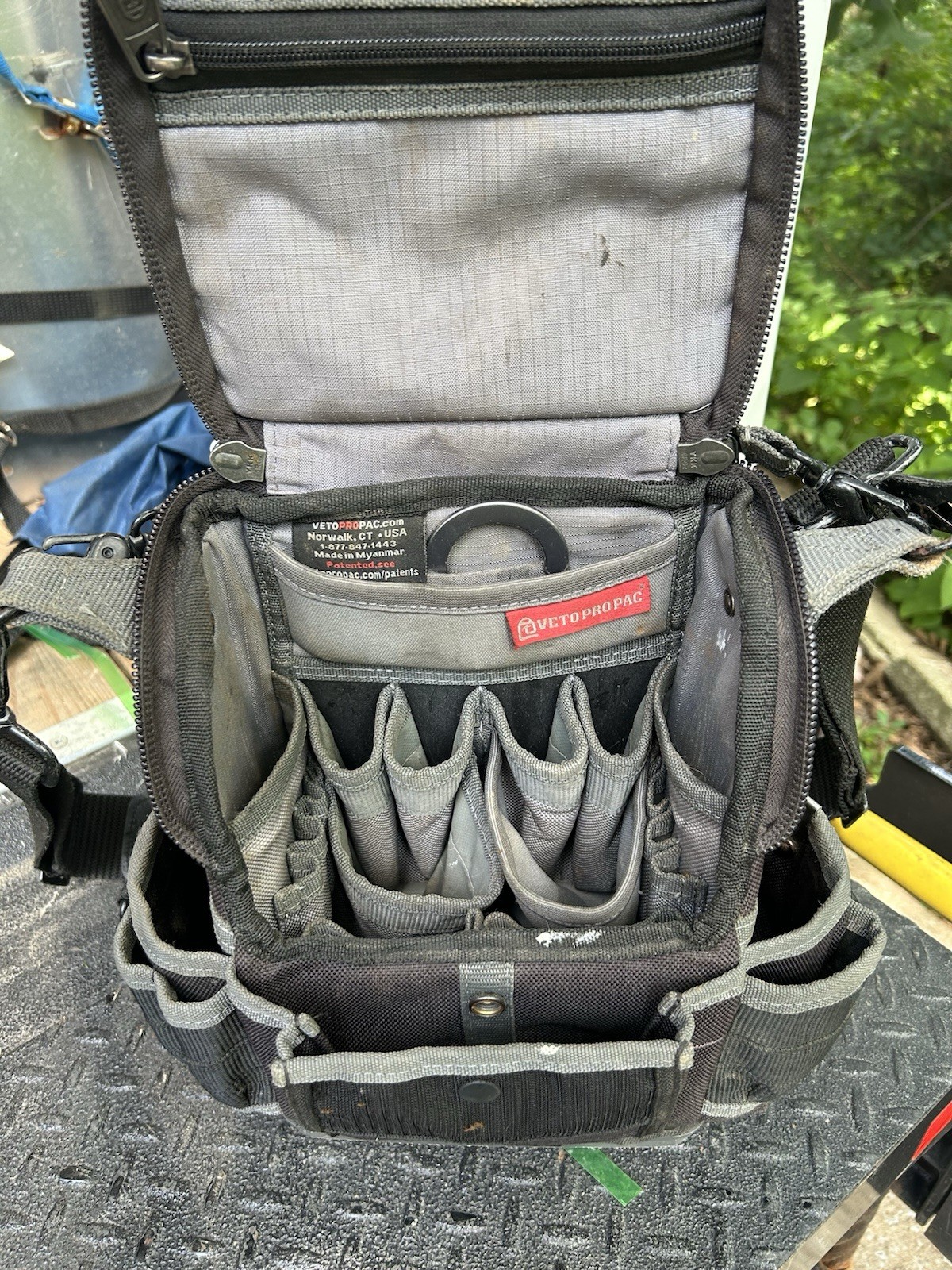Veto Pro Pac TP-LC Compact Nylon Tool Bag w/ Handle Gray/Black 13x8x11″