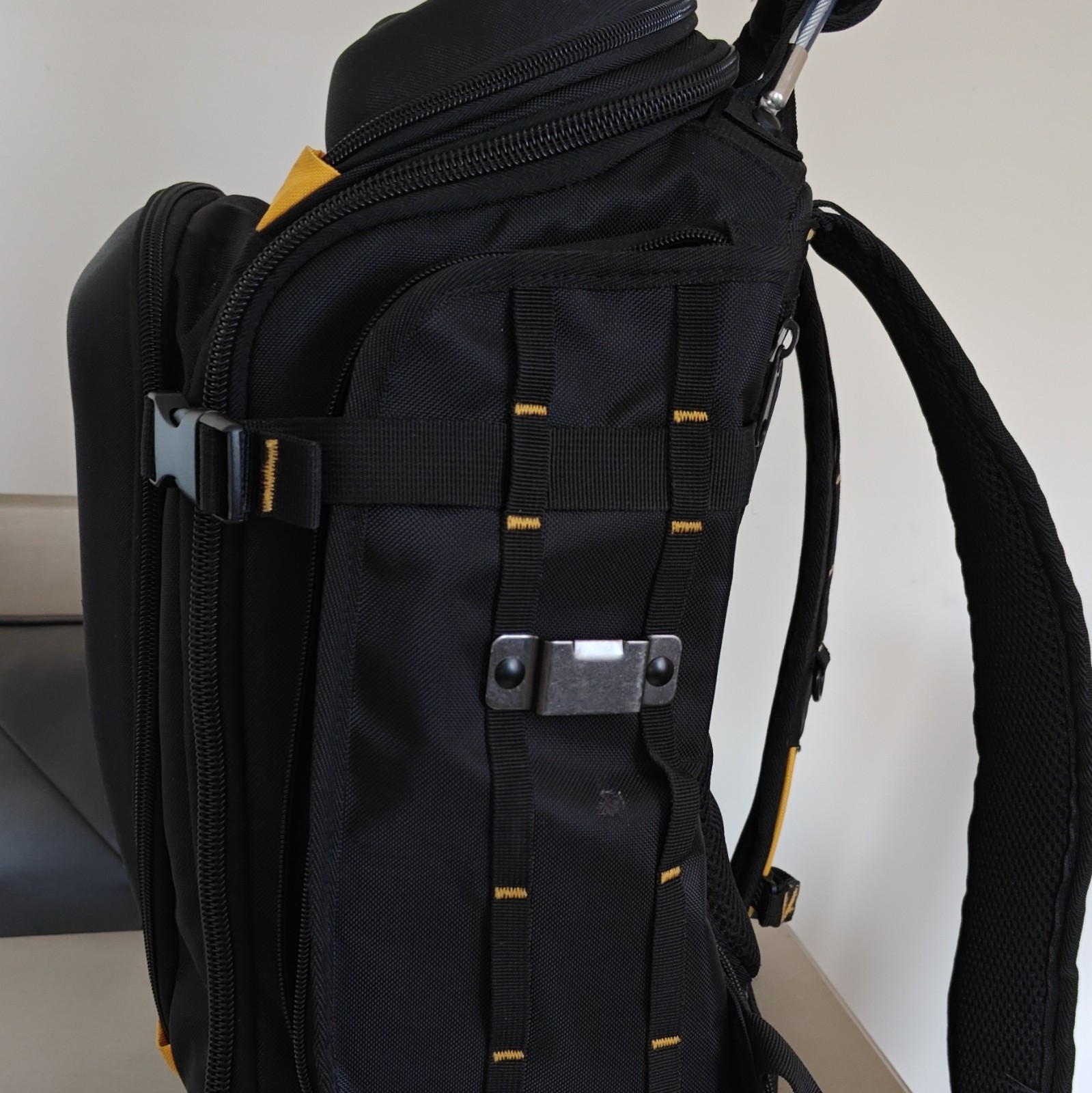 Fluke Pack30 Large Tool Backpack Fabric Black/Yellow with Handle