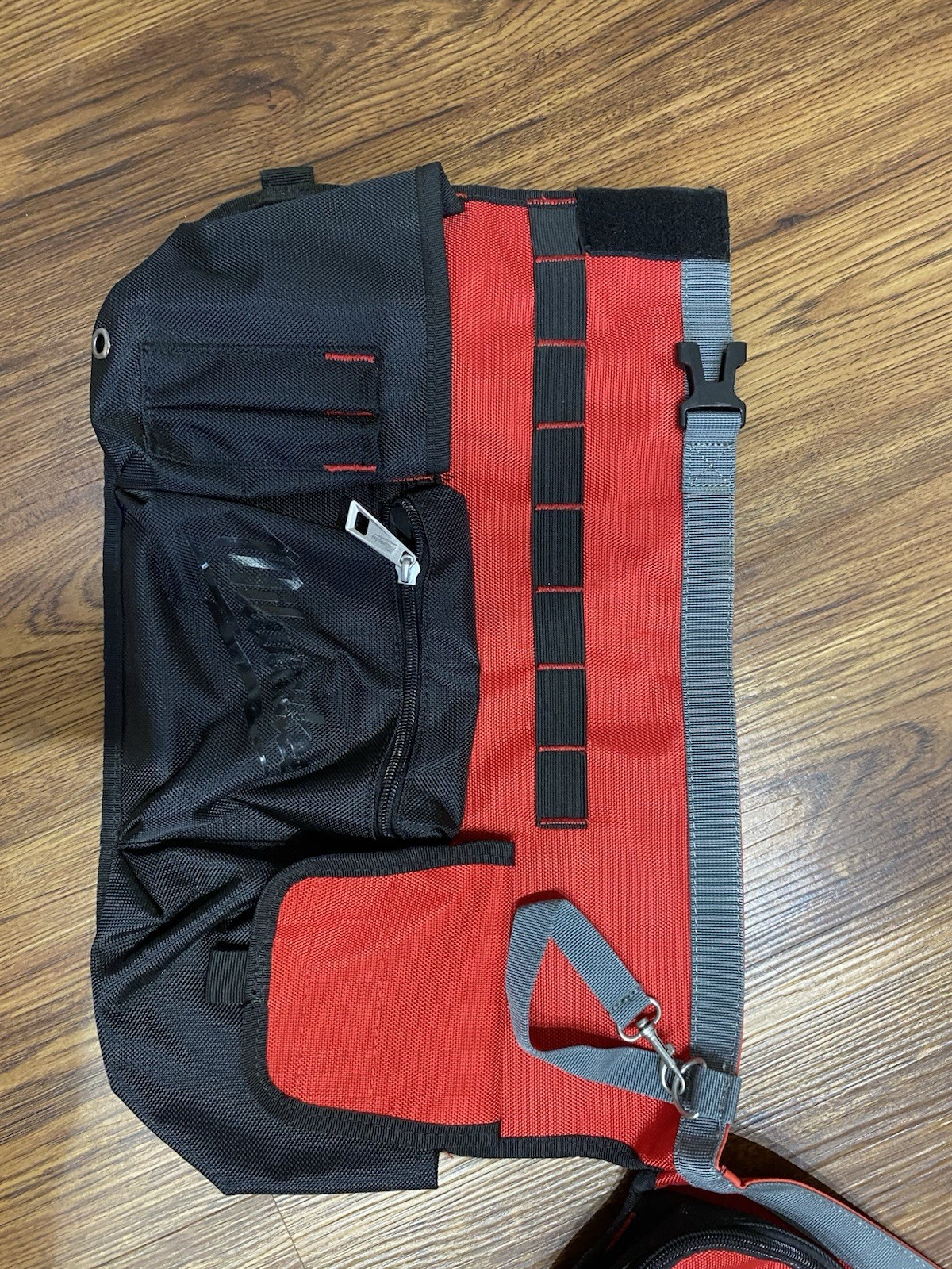 Milwaukee 48-22-8110 Tool Apron Pouch w/ Belt, Nylon Adjustable Red/Black