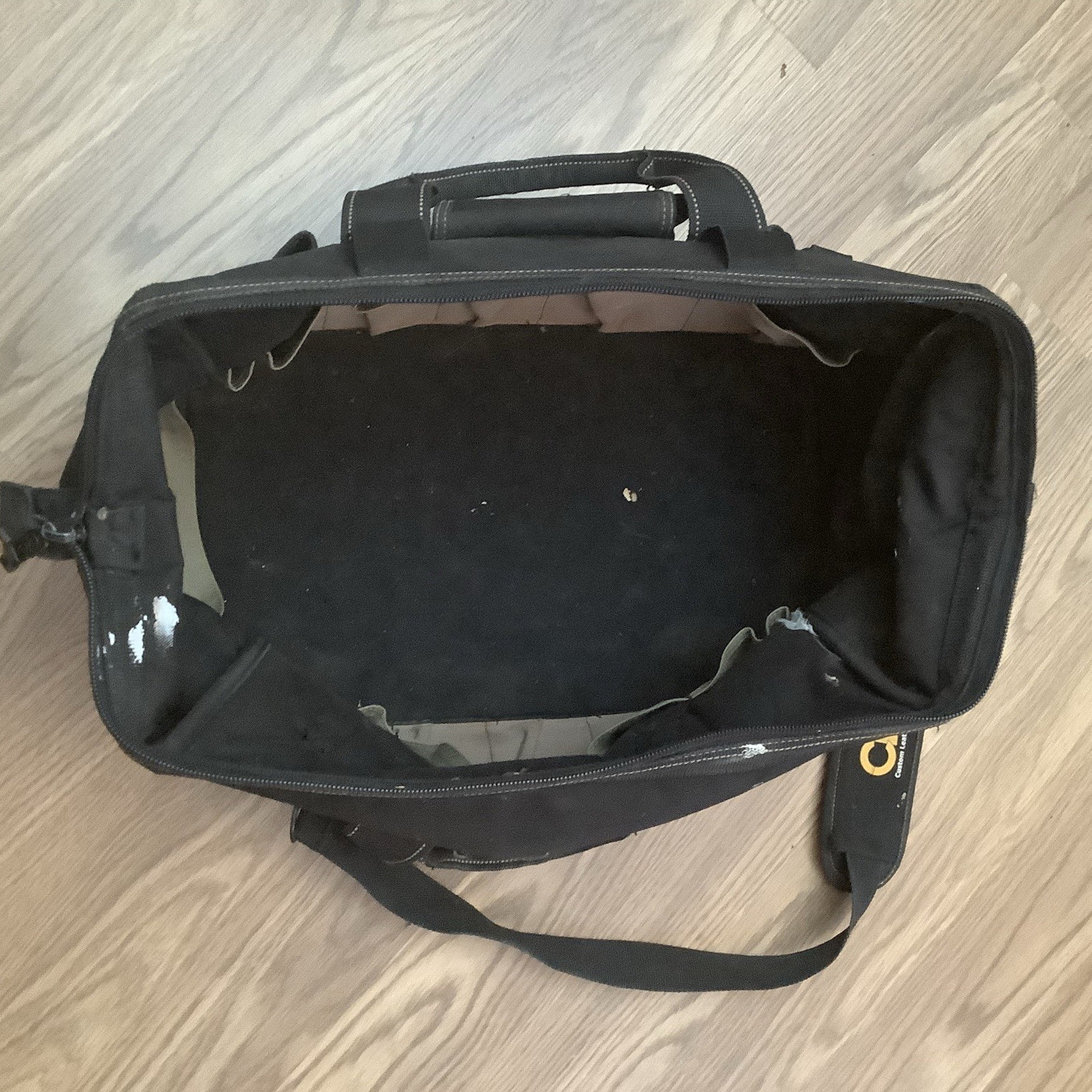 CLC 20 in. X 12 in. Polyester Tool Bag 20 Pockets Zip Closure Black -Read