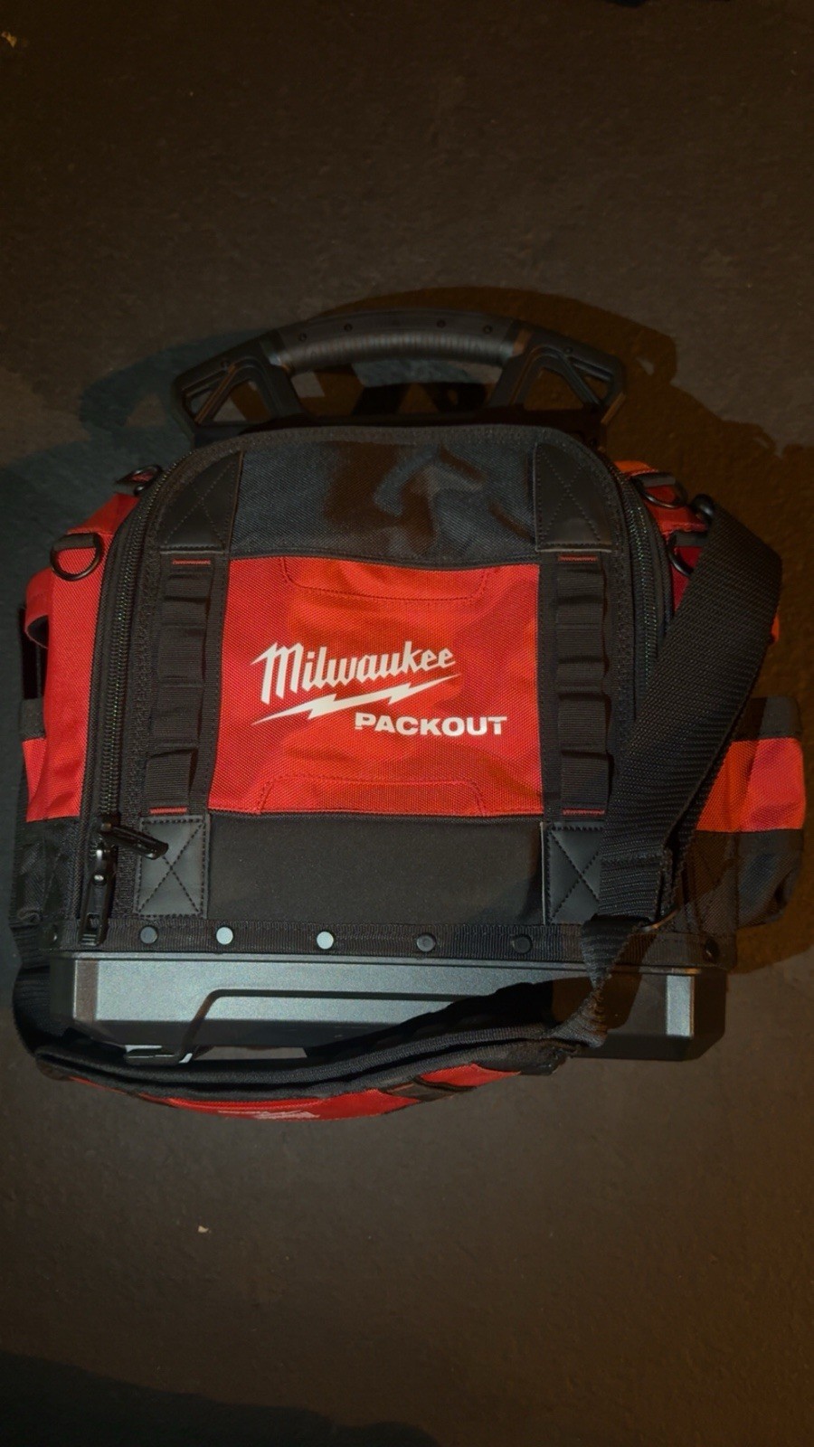 NEW Milwaukee Packout 15″ Tear-Resistant Durable Structured Tool Bag, 48-22-8316