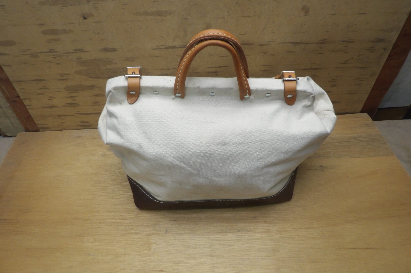 Klein Tools 5102-14 Tool Bag Lineman Deluxe 14in Canvas – Leather Handle