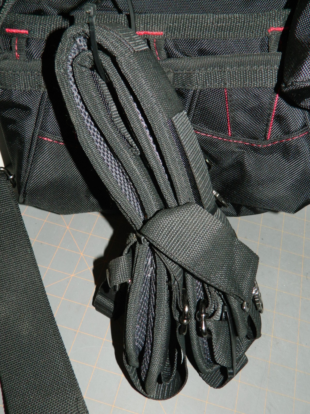 NEW Husky Framers Suspension Rig Work Tool Belt w/Suspenders 18 Pockets Nylon