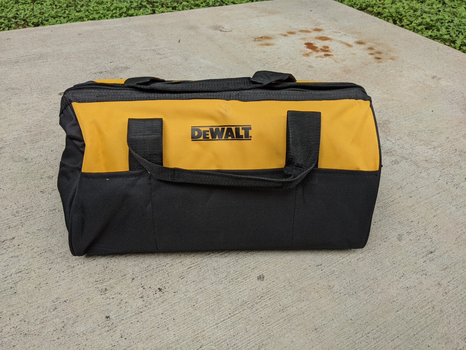 Dewalt OEM DCK019 Large Nylon Contractor HD Tool Bag 19″ x 12″ x 11″ – ***NEW***
