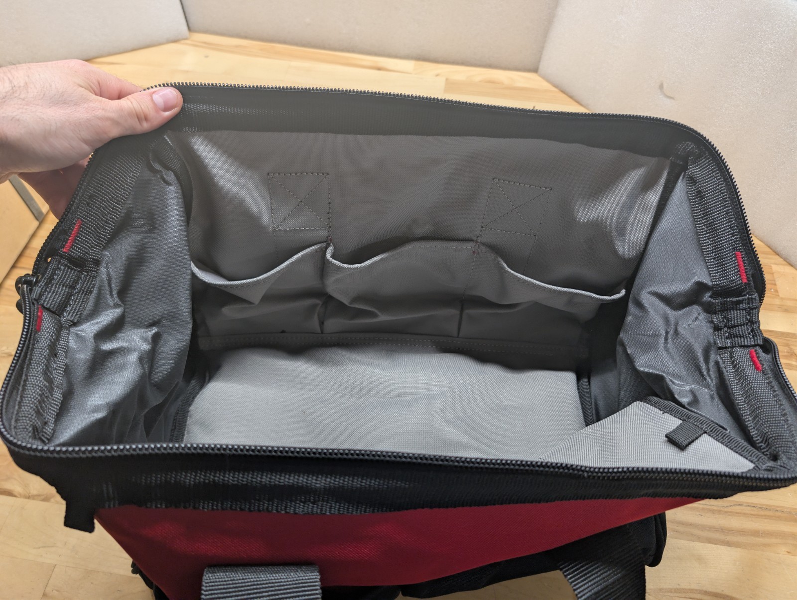 Husky 15 in. 8 Pocket Zippered Tool Bag HD60015-TH