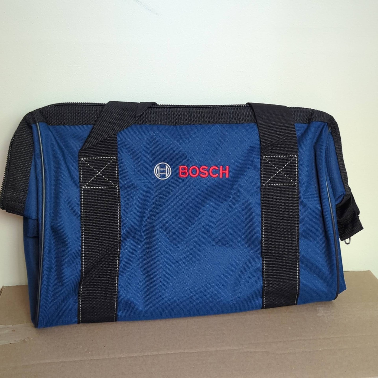 Genuine BOSCH Tool Bag Duffel Authentic OEM Original CW02 16″x12″ x10″ Carry