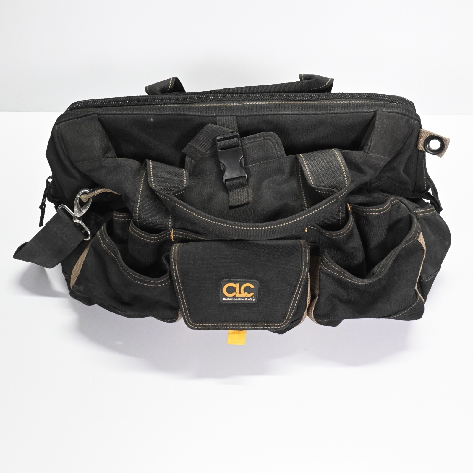 CLC 1535 Tan/Black Polyester 37-Pocket Tote Bag 18 in. with Top Plastic Tray