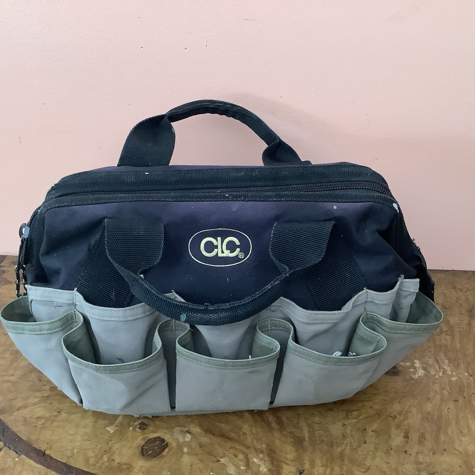 CLC 25 Pockets Pouch Tool Bag Box Tote Top Zip Closure 17” X 10” X 9”