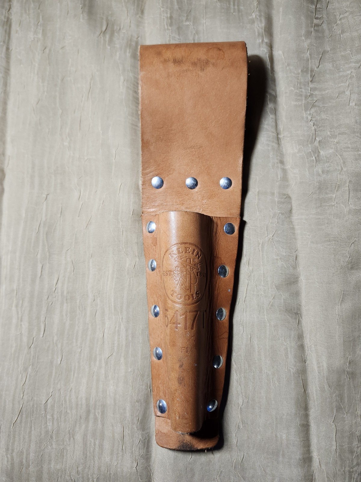 Klein Tools 5417T Leather Bull Pin/Bolt Bag, Tunnel Loop