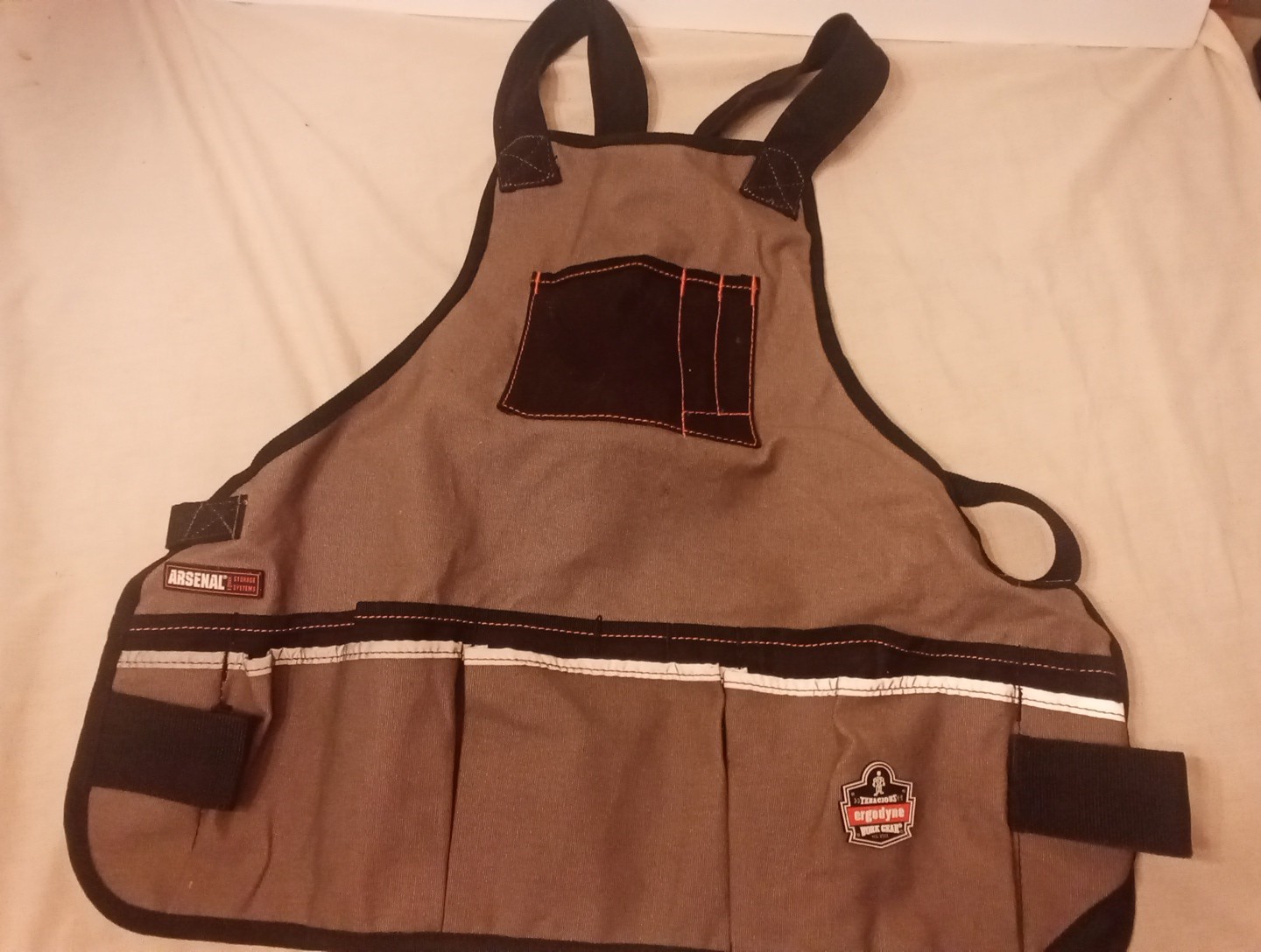 Ergodyne Arsenal 5700 Heavy Duty Canvas Tool Apron With 16 Pockets