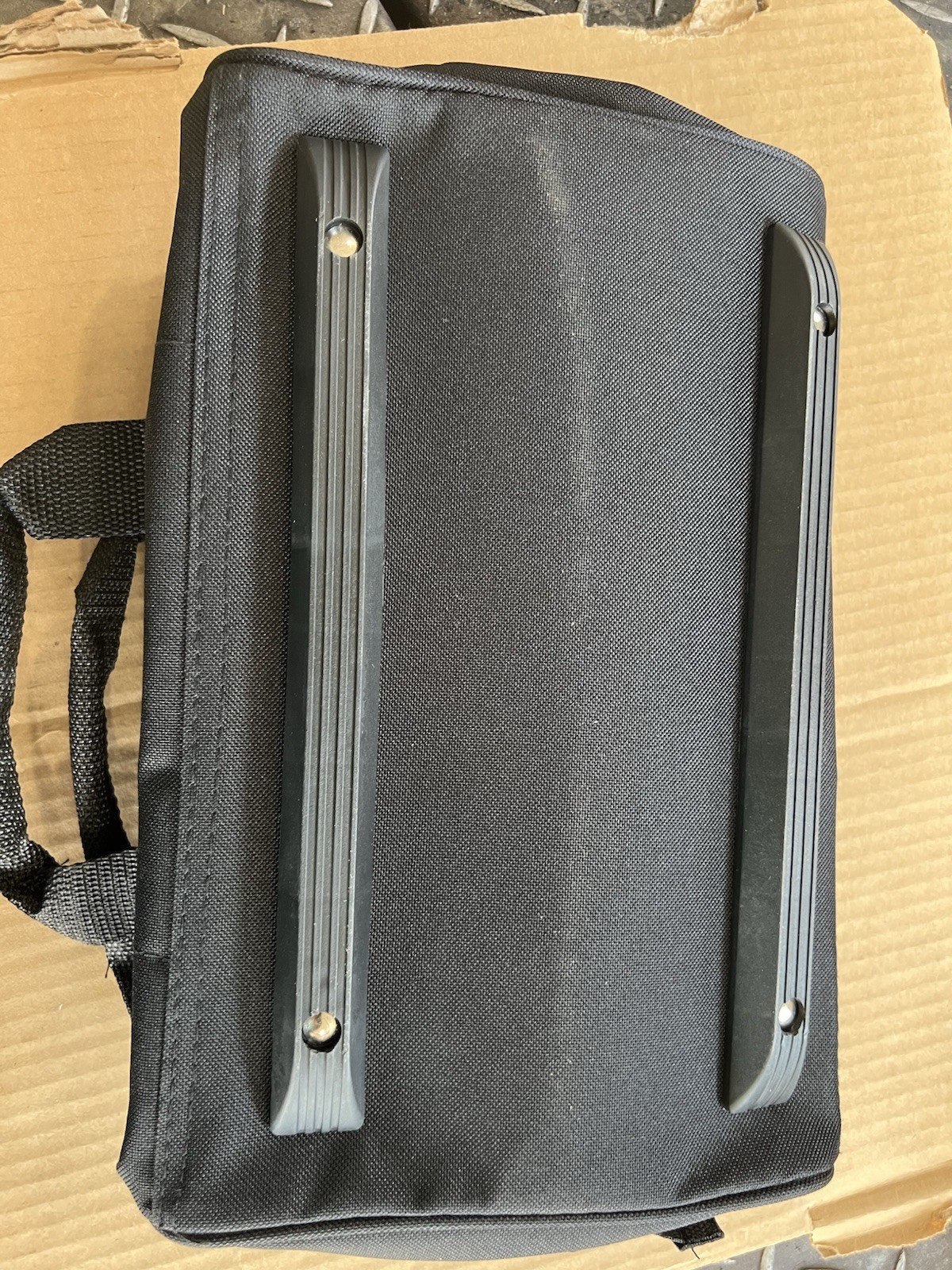 New Dewalt Heavy Duty Ballistic Nylon 13″ Tool Bag ( 1 ). (13” x 10” x 10”)