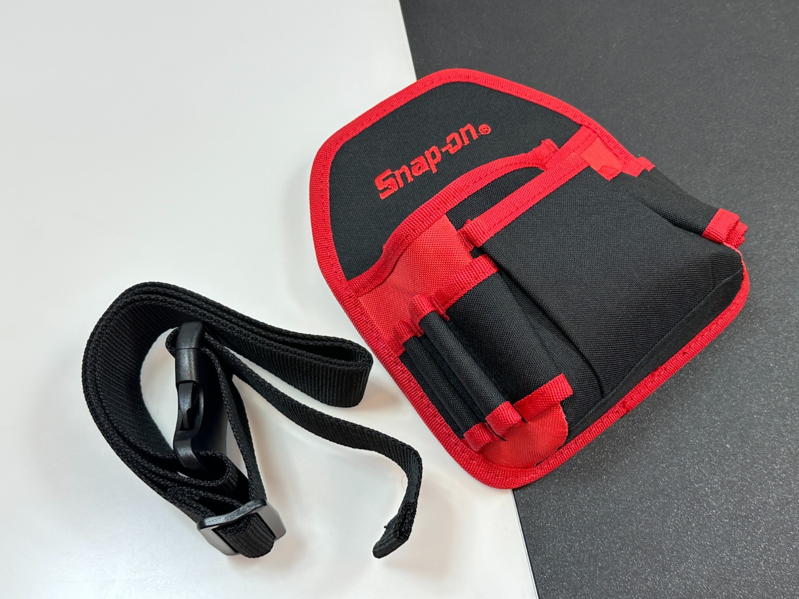NEW Snap On Tools Tool Pouch Bag w/ Strap, Red/Black Tool Belt w/ Pockets & Clip