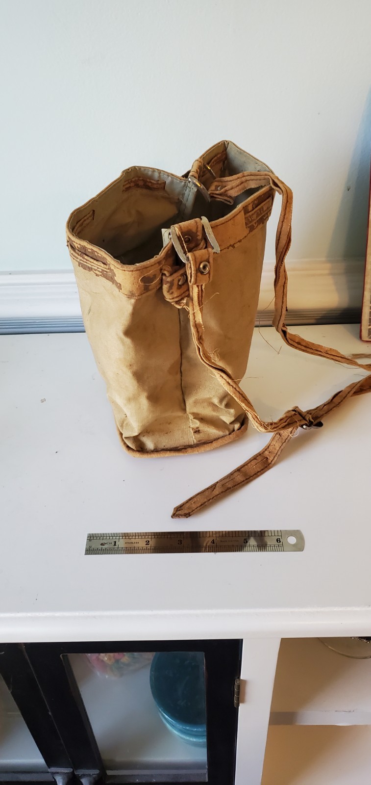 Bag World Lineman Tool Bag 9″×6.5″×5.5″. Adjustable shoulder strap 35″ long.