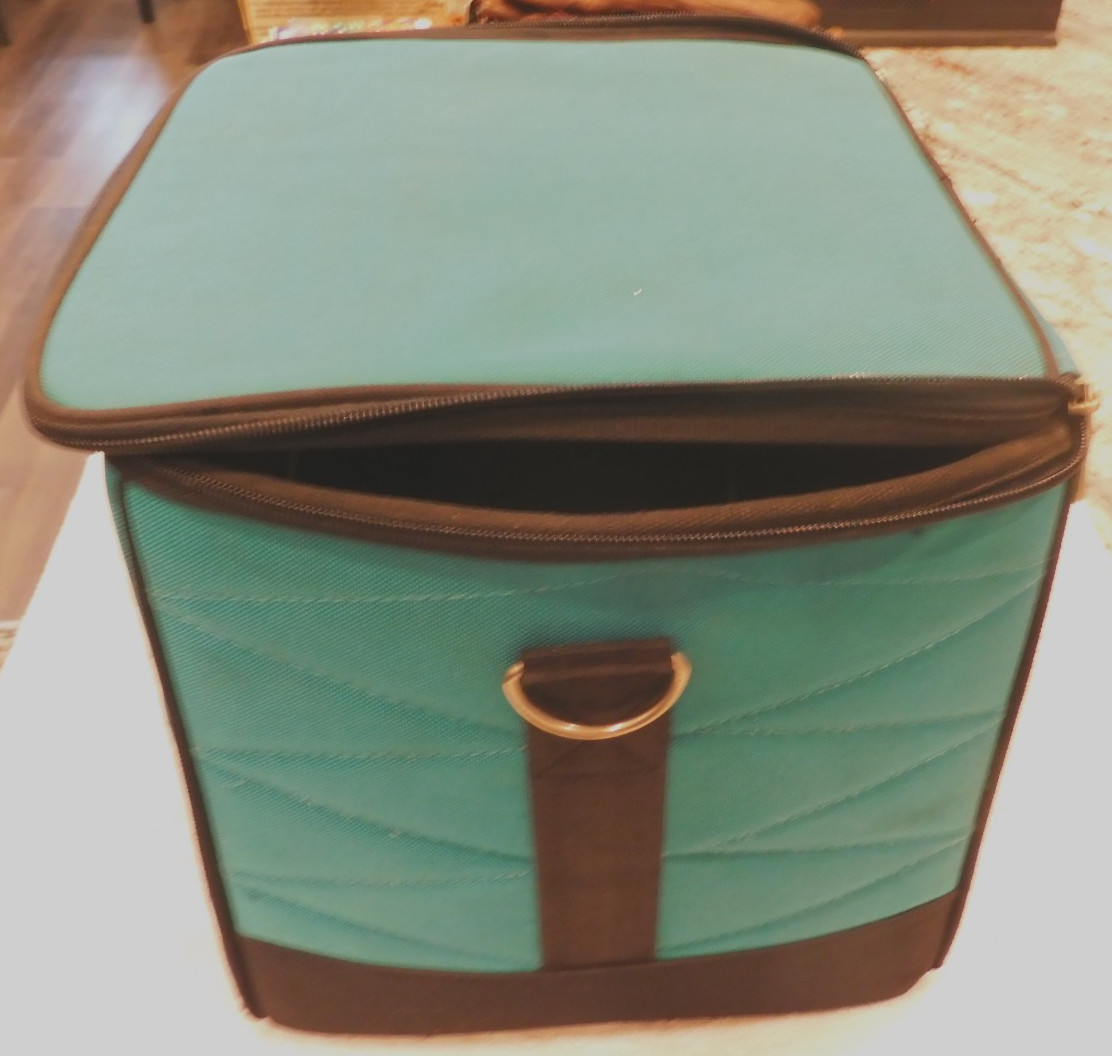 Makita 10″ Square Lithium-Ion Storage/Carry bag with Dividers