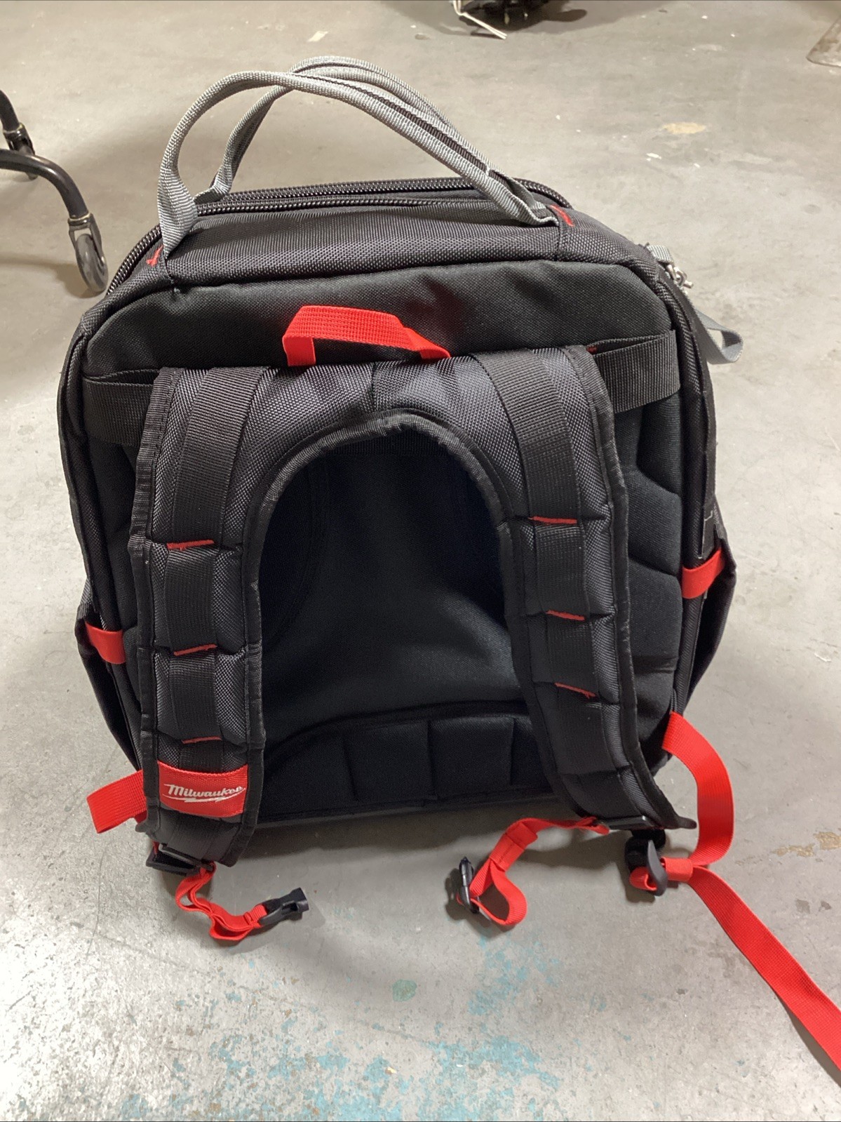 Milwaukee 48-22-8301 PACKOUT 15″W x 19.”H Impact-Resistant Backpack…NEW