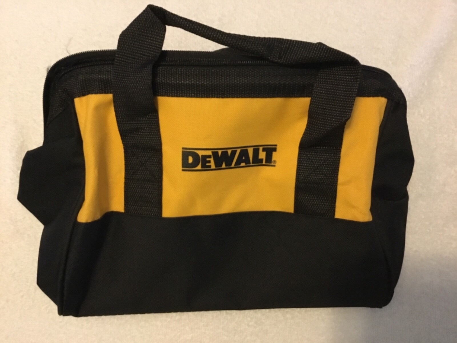 New Dewalt Heavy Duty Ballistic Nylon 13″ Tool Bag (13” x 10” x 10”)