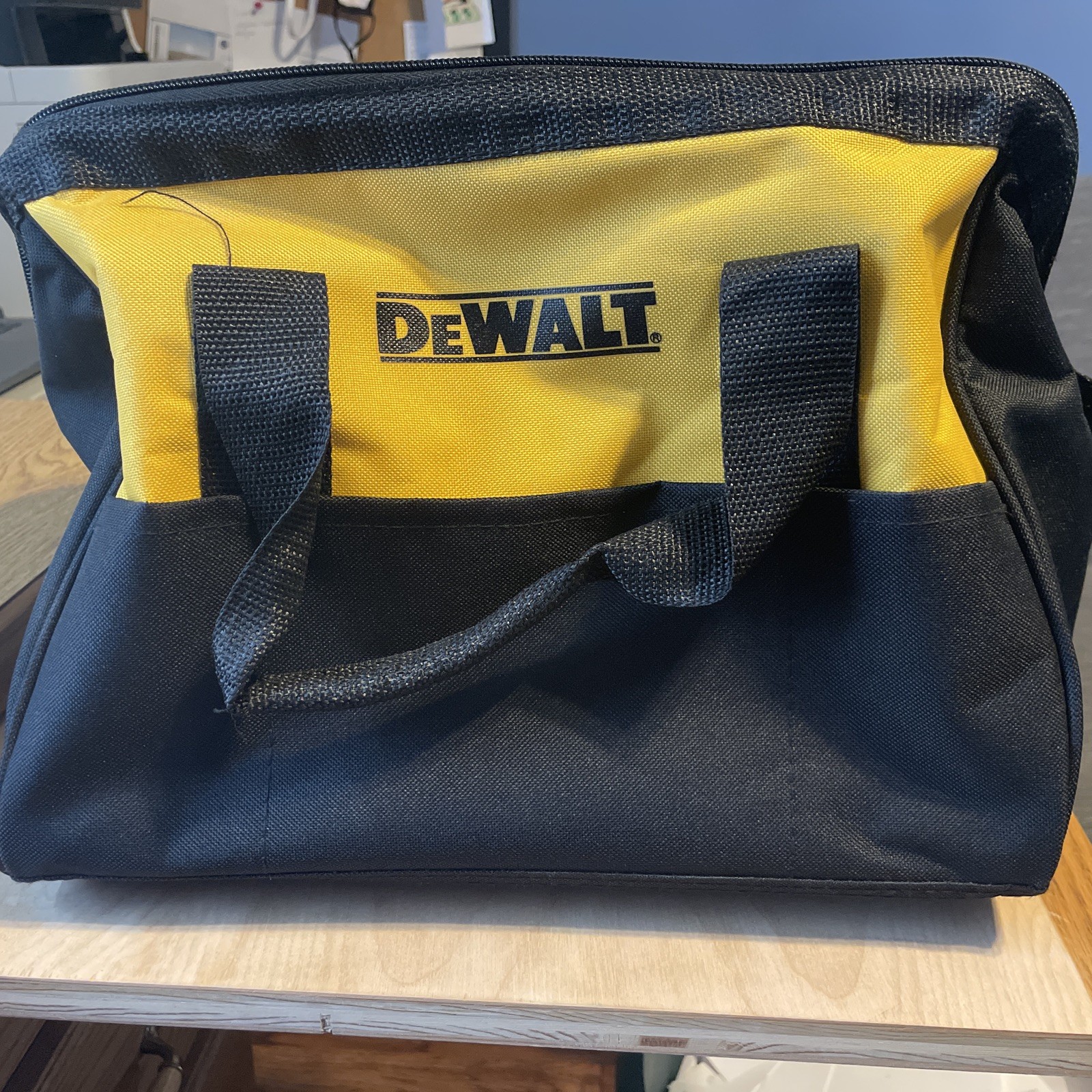 DEWALT Water Resistant Tool Bags, Nylon, 13″ N037466