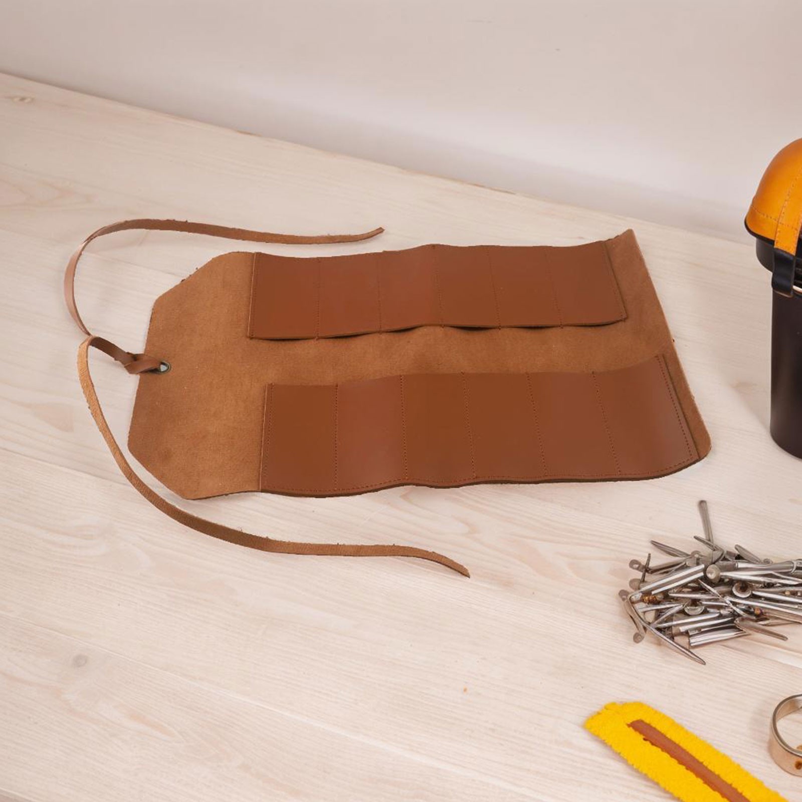 Classic Leather Tool Roll Bag for Compact and Organized Hardware Storage