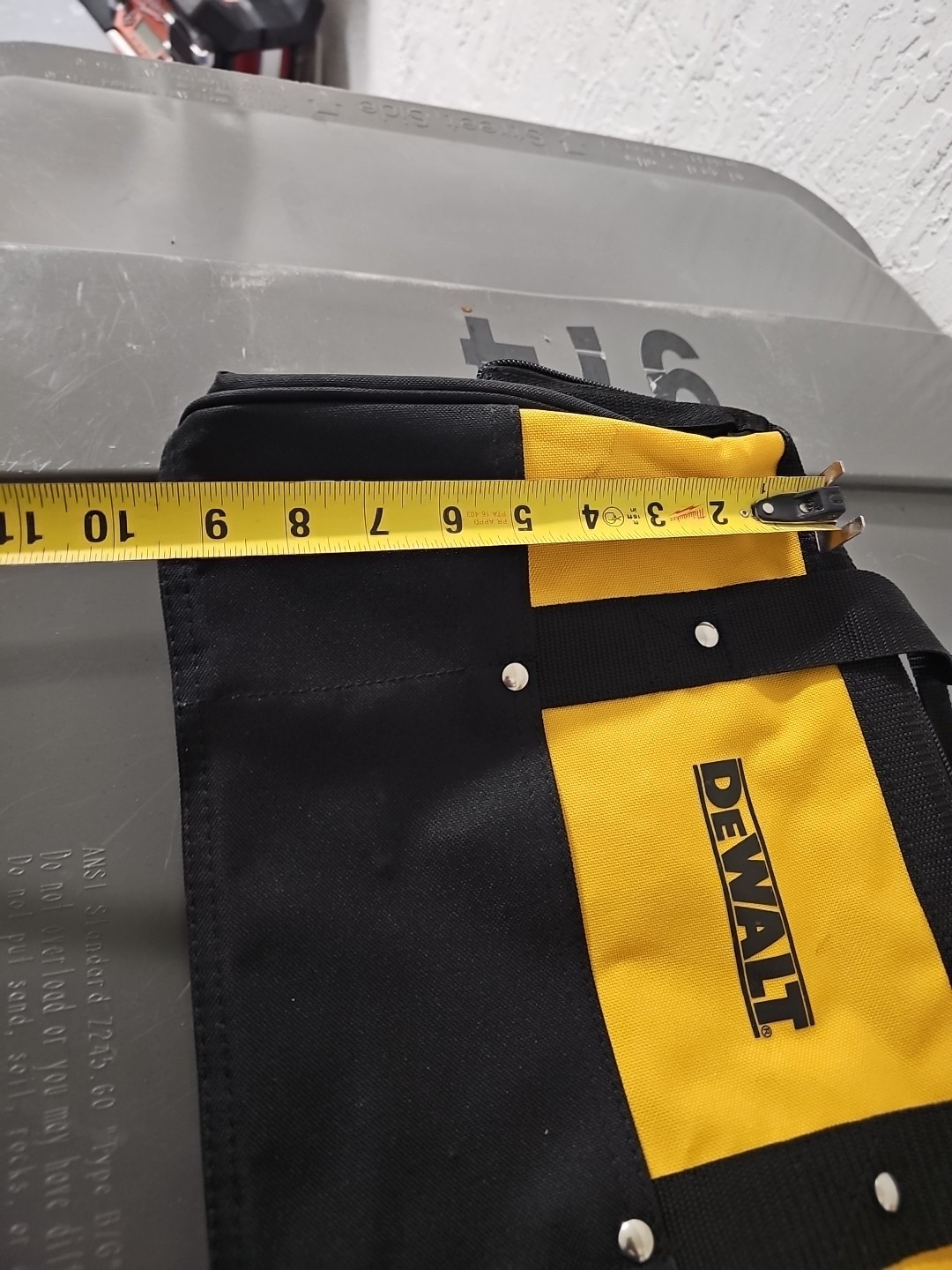 DEWALT 14 1/5 inch Ballistic Contractor Tool Bag